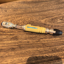 Load image into Gallery viewer, Nawya Replica Eccleston 9th Doctor Replica
